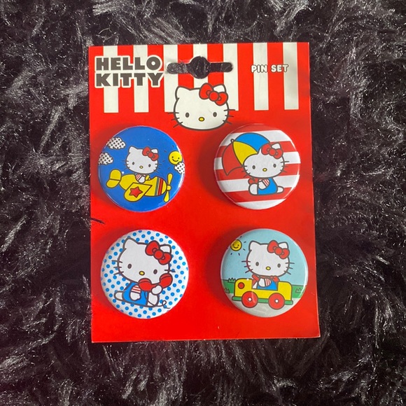 🆕Hello Kitty pin set- 4 pins - Picture 1 of 6